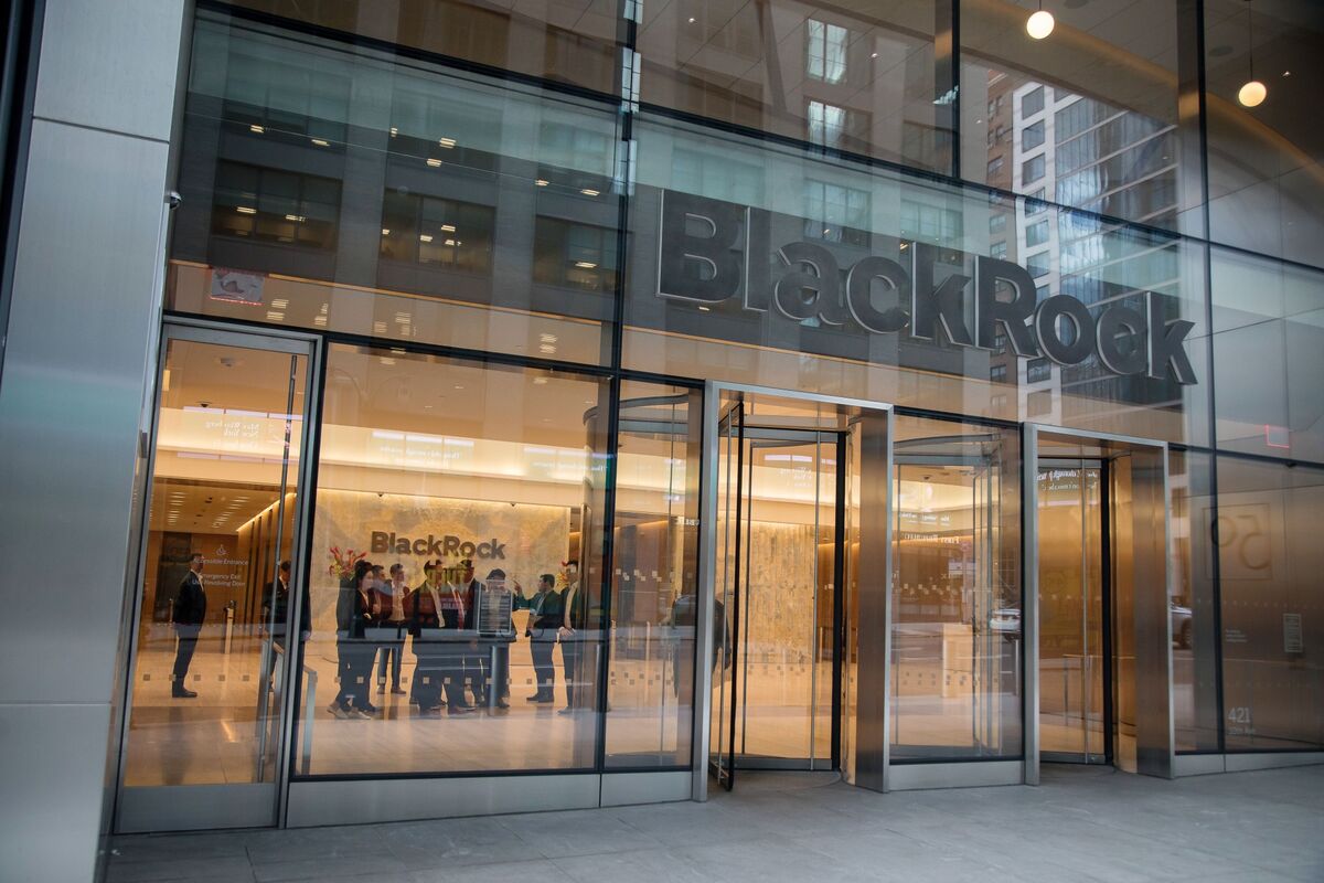 BlackRock Pushes Employees Back to Office Four Days a Week