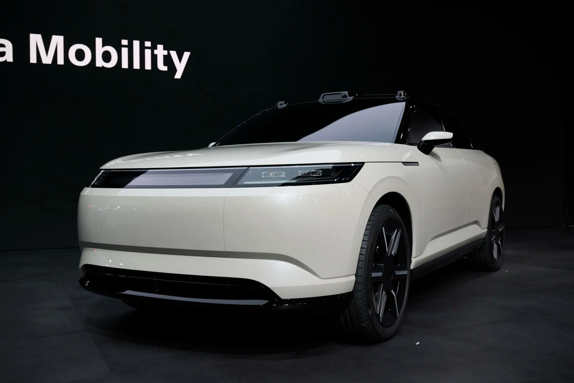 ソニー・ホンダモビリティが投入を予定していたEV「アフィーラ」（2026年1月5日、米ラスベガス）