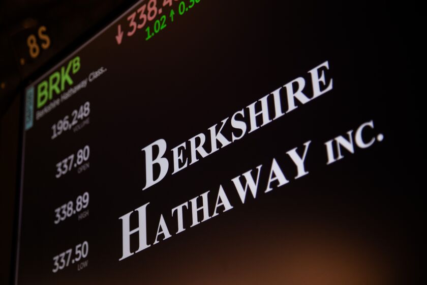 Berkshire Hathaway Signage Ahead Of Earnings Figures