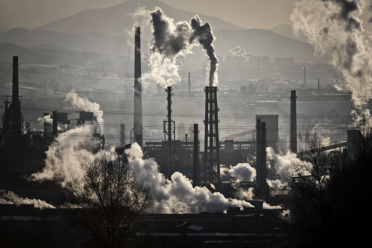 China Carbon Prices Tumble to Lowest Since 2023 on Oversupply