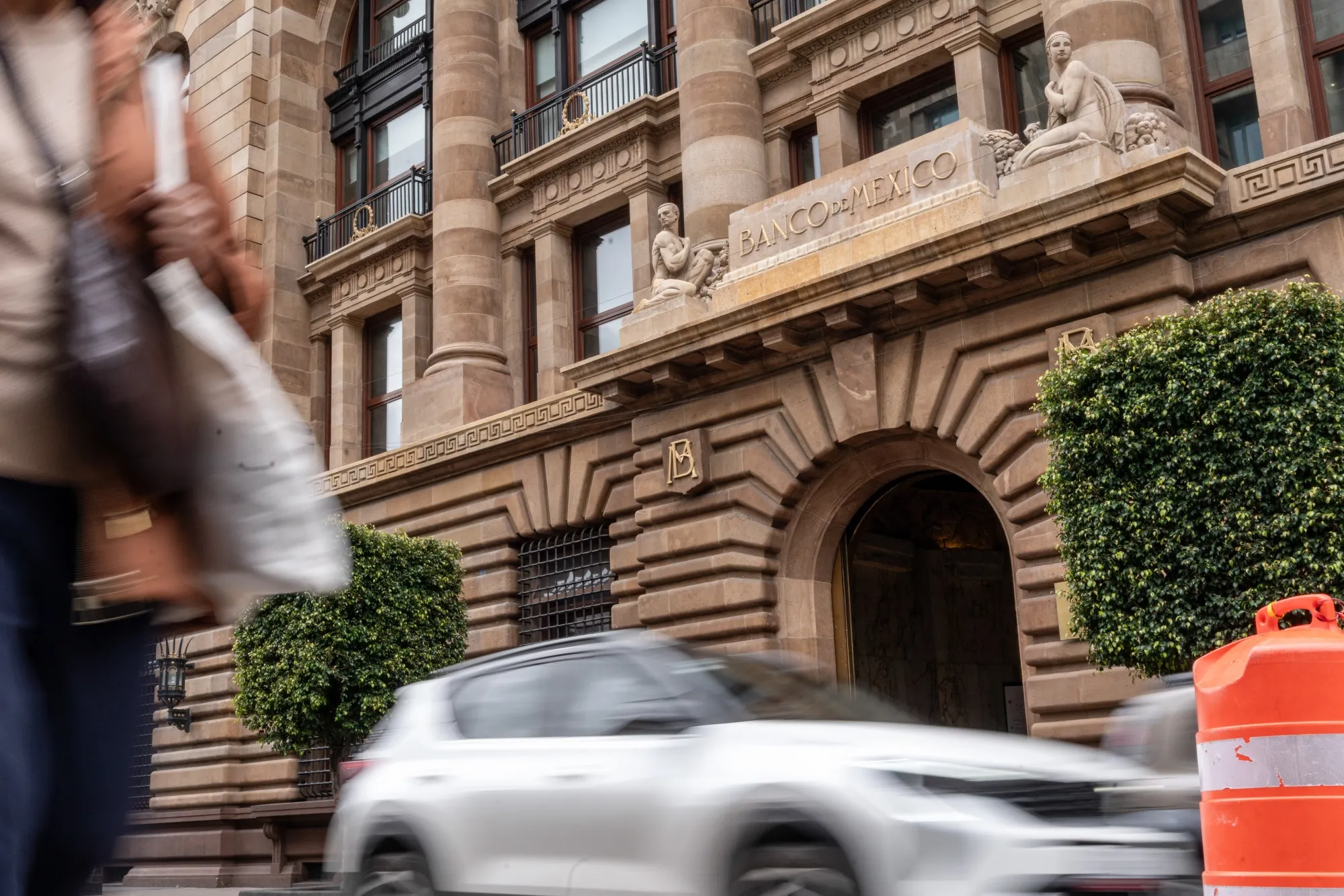 Bank of Mexico (Banxico) Maintains Crypto Caution Despite Global Shift -  Bloomberg