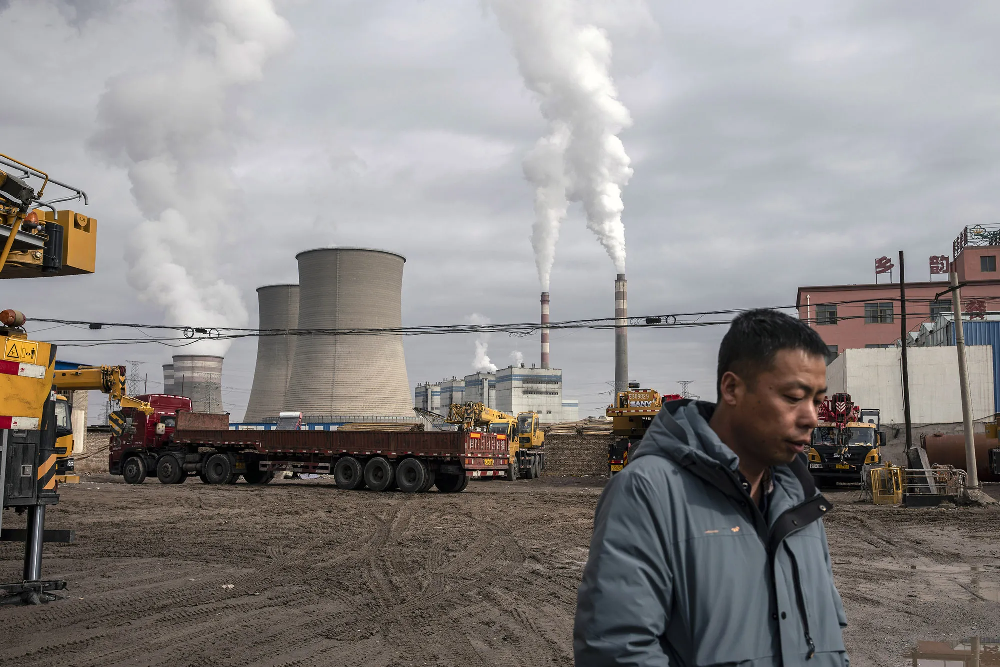 A coal fired power plant in Jiayuguan, Gansu province, China.