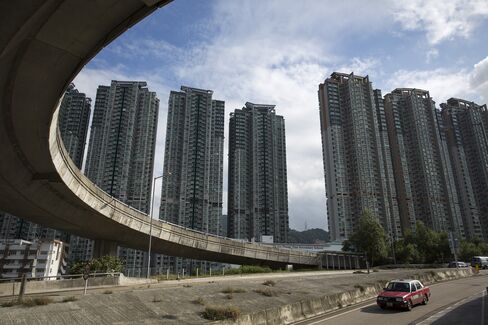 Hong Kong Weekend Property Sales Decline on Doubled Stamp Duty
