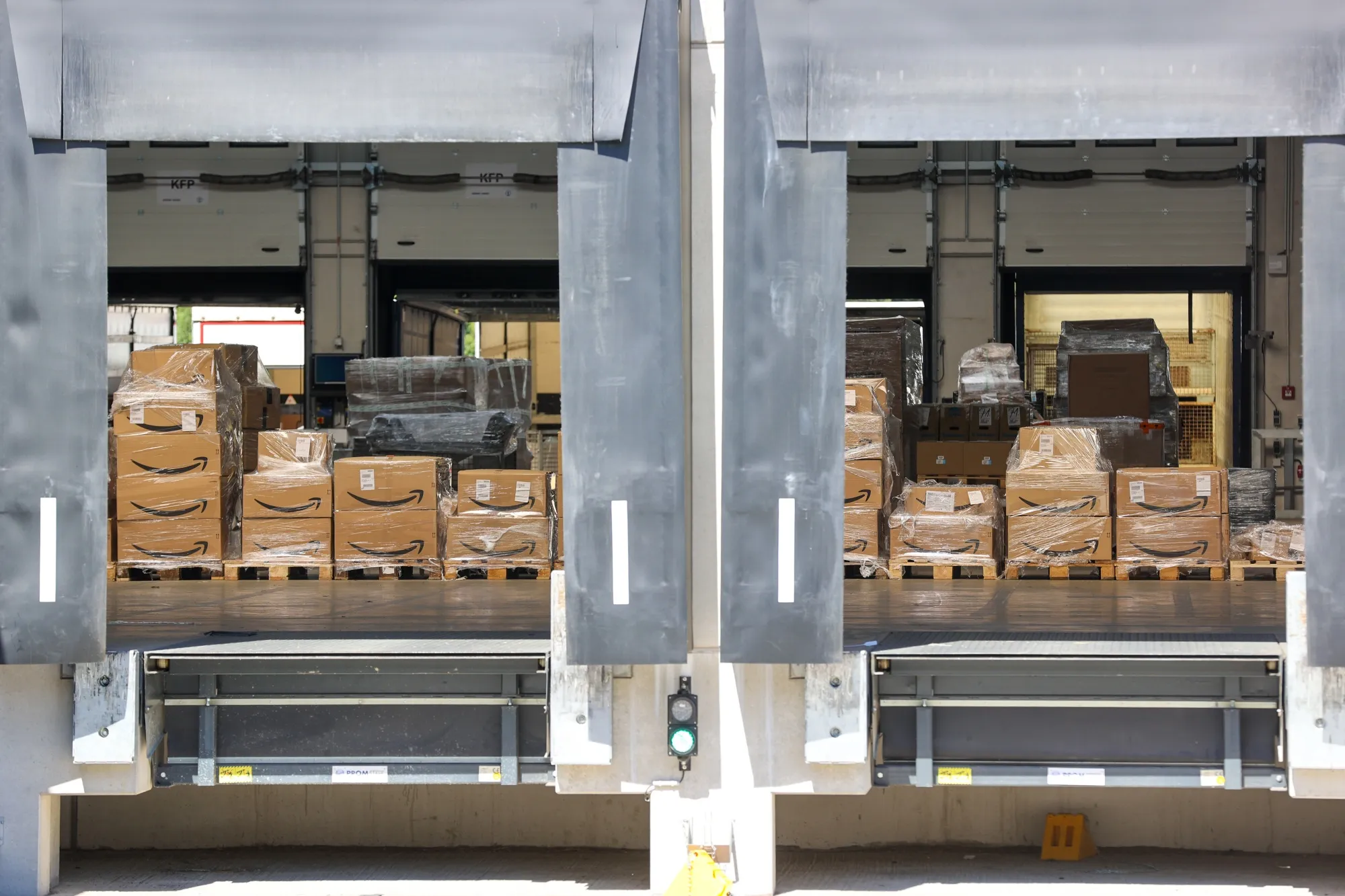 Amazon.com Inc. packages sit in the loading bays.&nbsp;