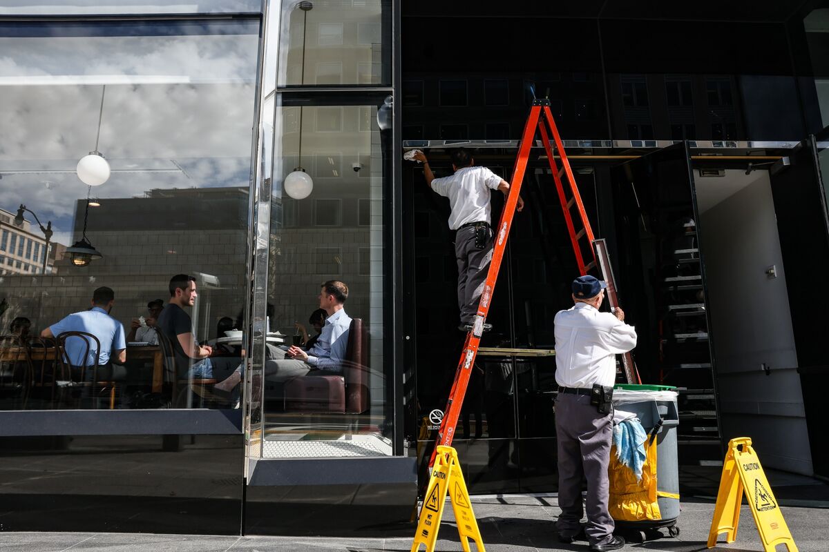 US Adds 178,000 Jobs, More Than Expected, Unemployment Drops