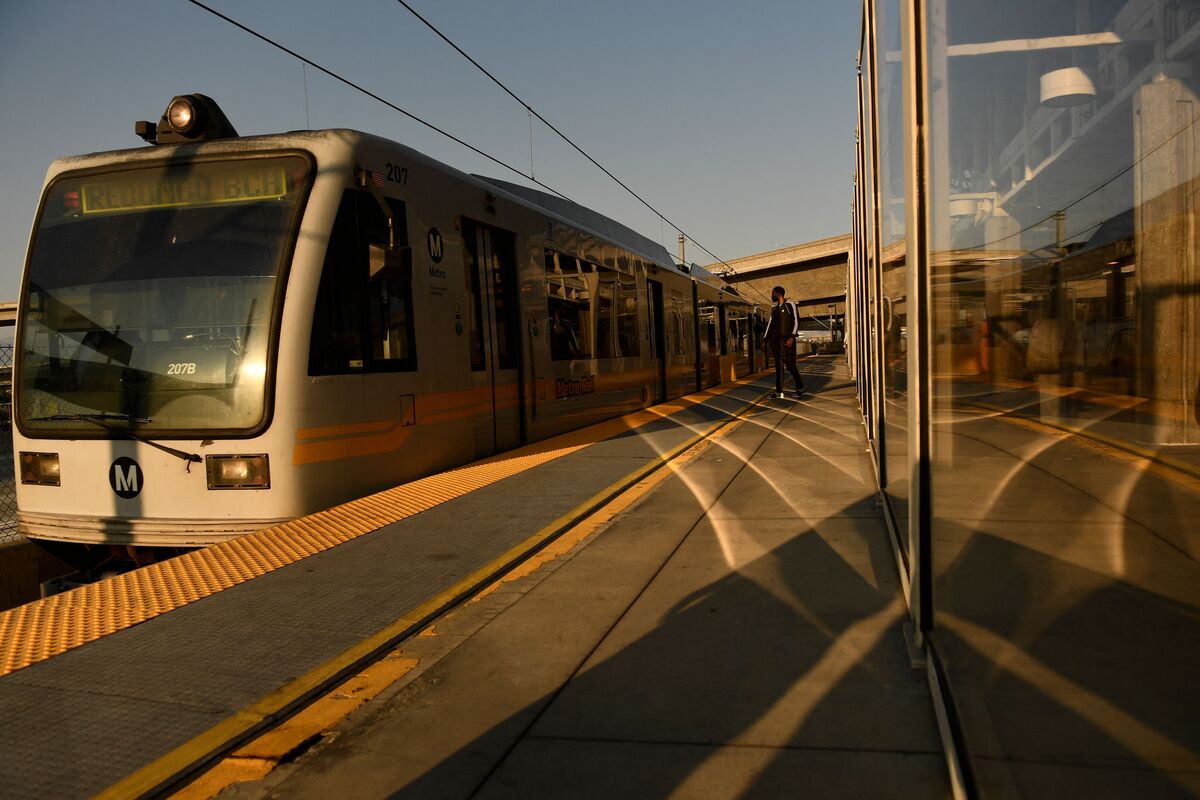 LA Metro Expands With Long Beach and Santa Monica Non-Stop 
