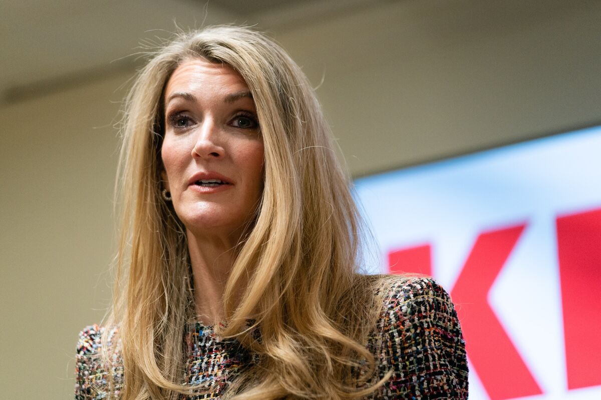 Kelly Loeffler Doubles Campaign Fundraising as Georgia Runoff Approaches -  Bloomberg