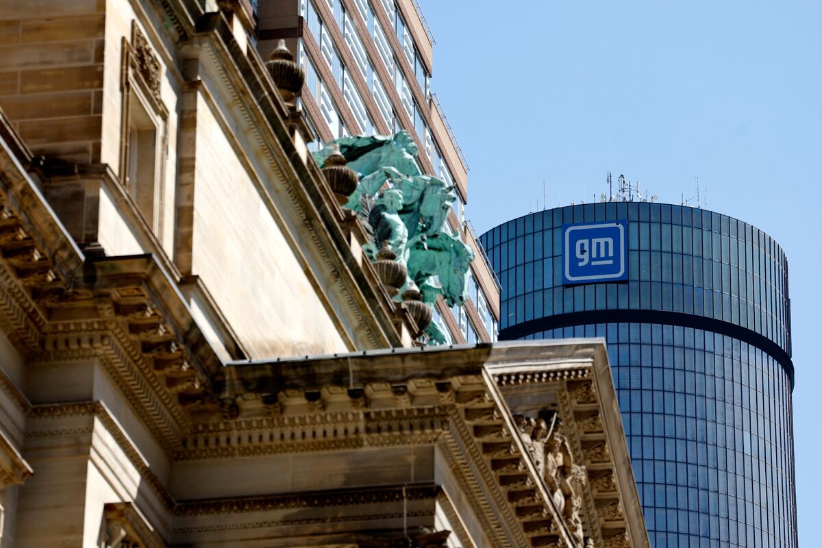 GM Financial Aims to Sell a Three-Year Bond on Wednesday