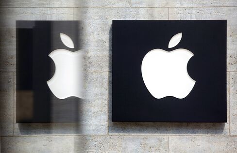 Apple Avoids $9.2 Billion in Taxes With Debt Financing