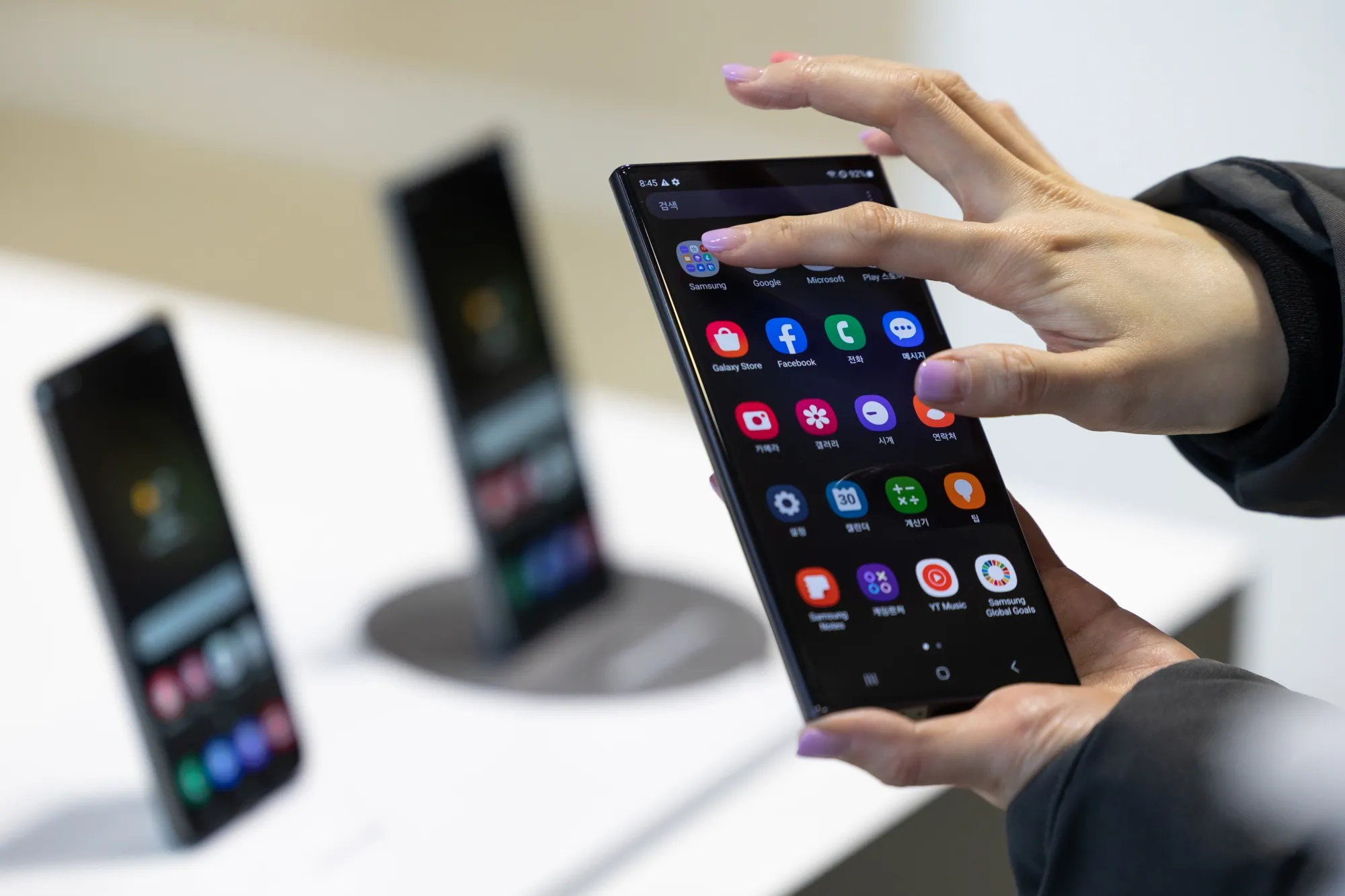 A Samsung Electronics&nbsp;smartphone in Seoul, South Korea.