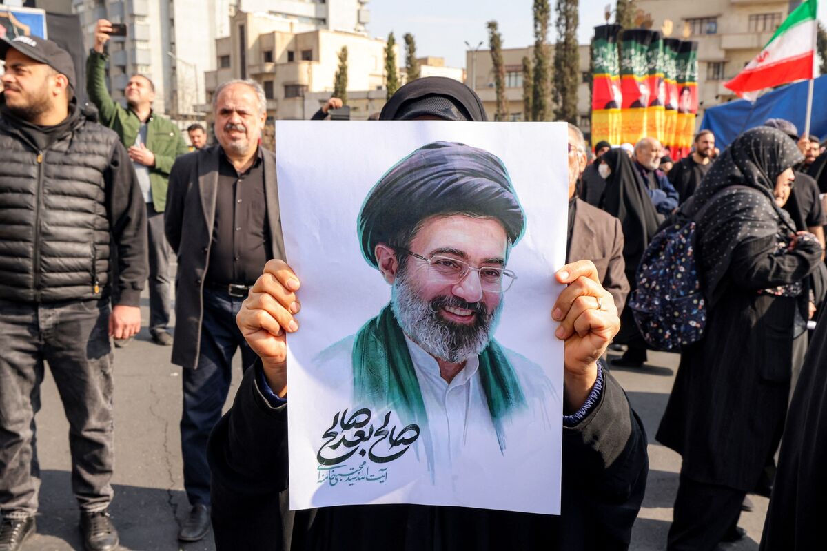US Sanctions Supreme Leader’s Network as Iran Ceasefire Frays