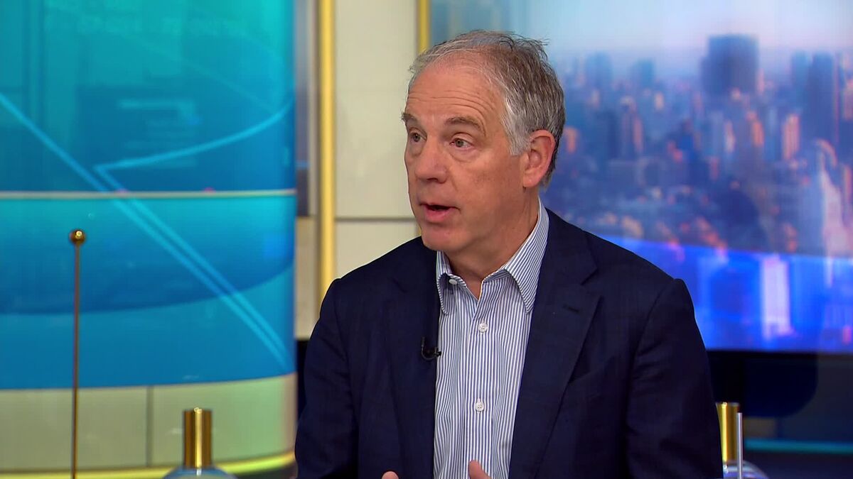 Apollo’s Zelter Expects High-Grade Debt Sales to Top US Treasuries