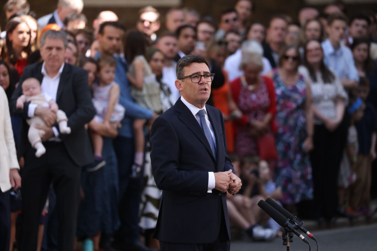 Britské dluhopisy otřásla finanční nejistota: Burnham čelí skeptickým investorům