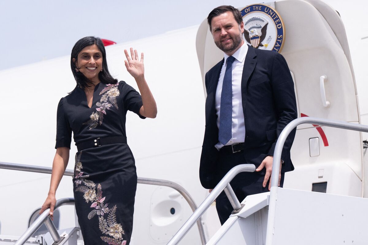 JD Vance und seine Frau Usha erwarten ihr viertes Kind, verkündet das Paar