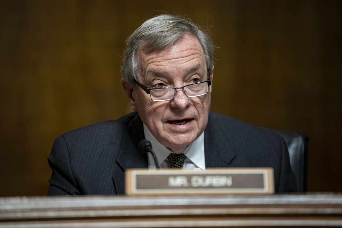 Durbin Says $3.5 Trillion is Starting Point for Economic Plan thumbnail
