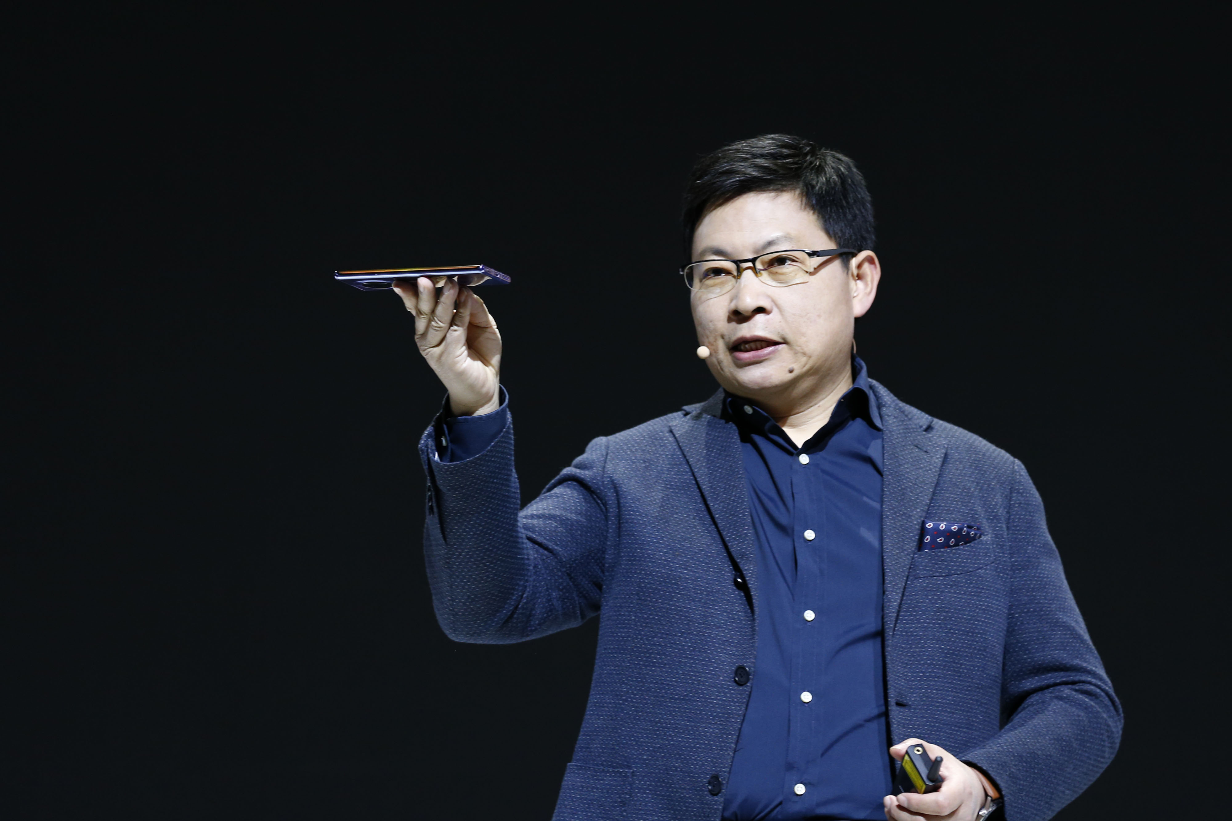 Huawei Consumer Tech Tzar Richard Yu Appointed Smart Car CEO - Bloomberg