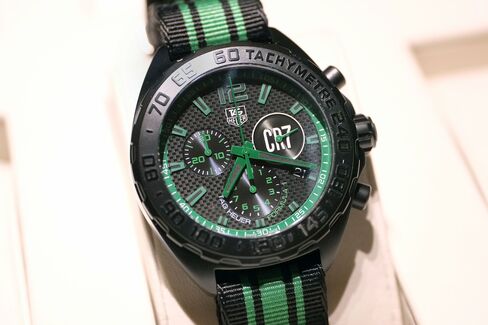 Great soccer player, terrible watch.