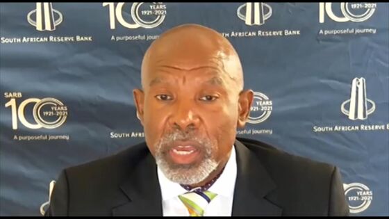 S. Africa Central Bank Governor Sees Room to Keep Rates Low