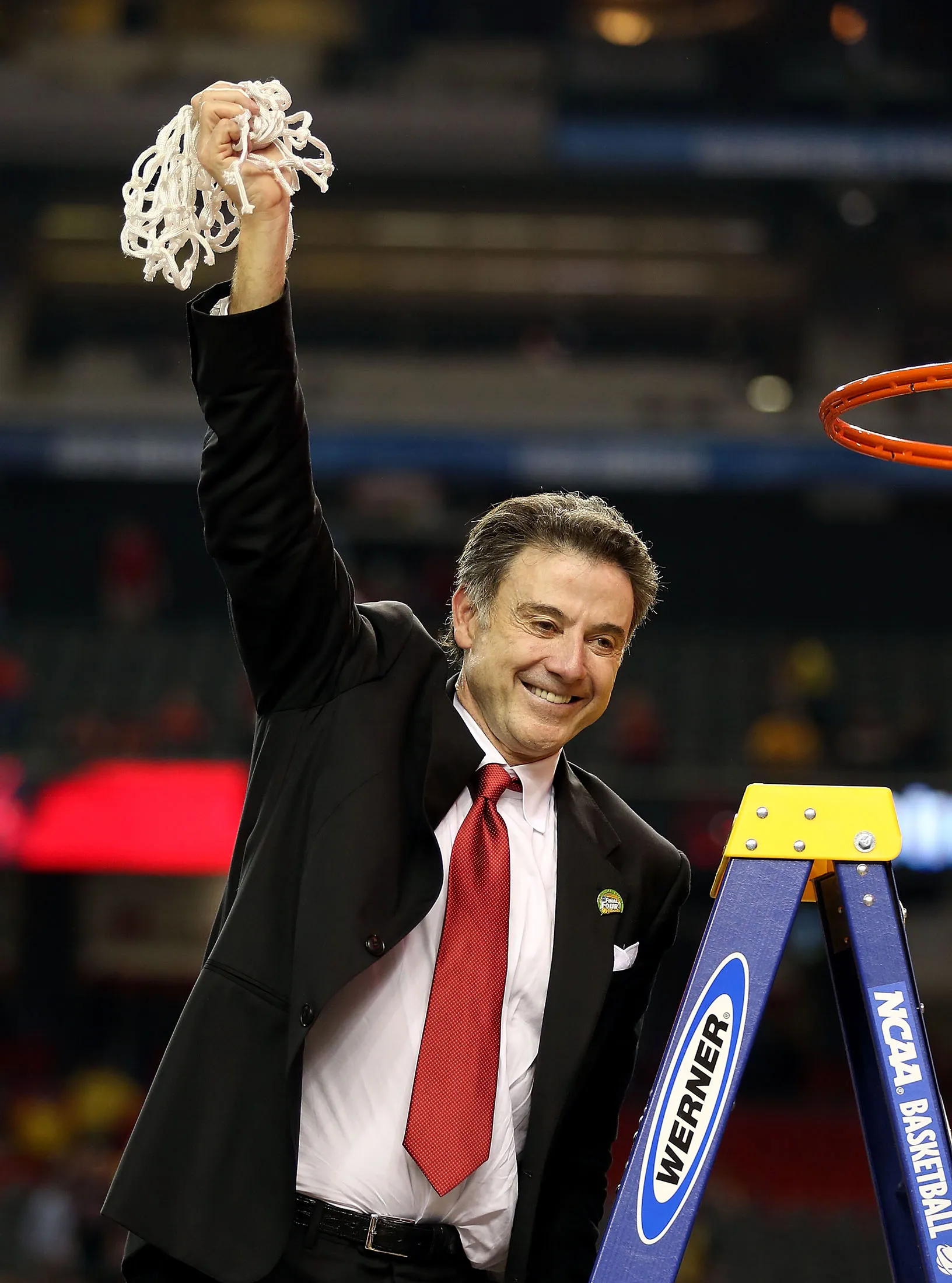 Ex-Louisville Basketball Coach Sues Adidas Over Recruit Scandal - Bloomberg