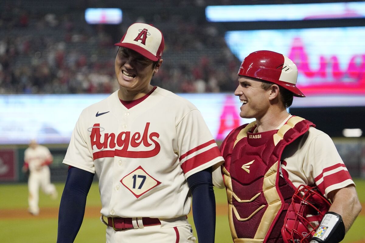 Ohtani Takes No-hitter Into 8th, Angels Beat Athletics 4-2 - Bloomberg