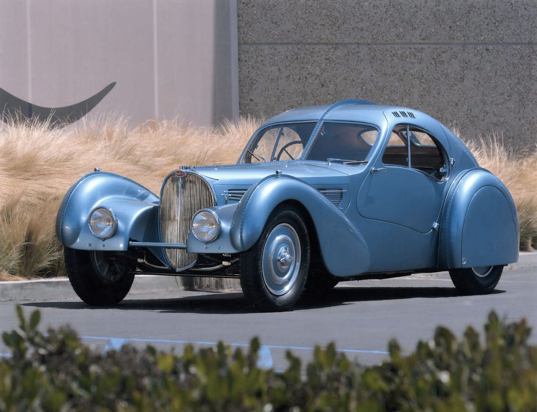 A 30 Million Bugatti Is Named Best Of The Best Vintage Car Bloomberg