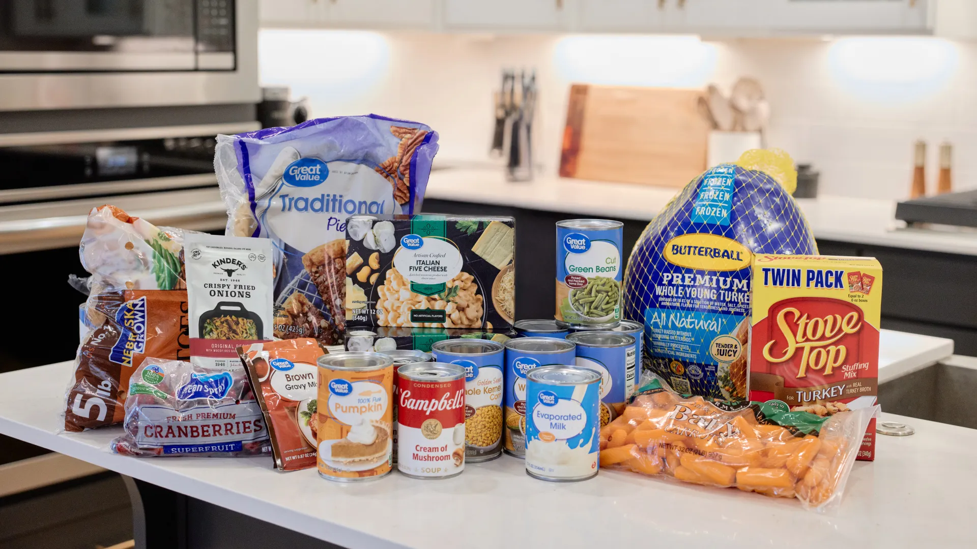 Walmart’s 2025 holiday meal includes more than 20 items.