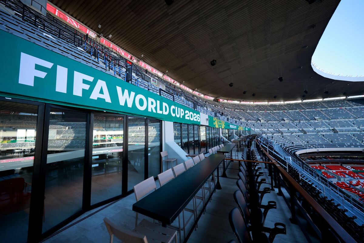 bloomberg.com - Andrea Navarro - World Cup Suites in Mexico City Go for Millions in Secret Secondary Market
