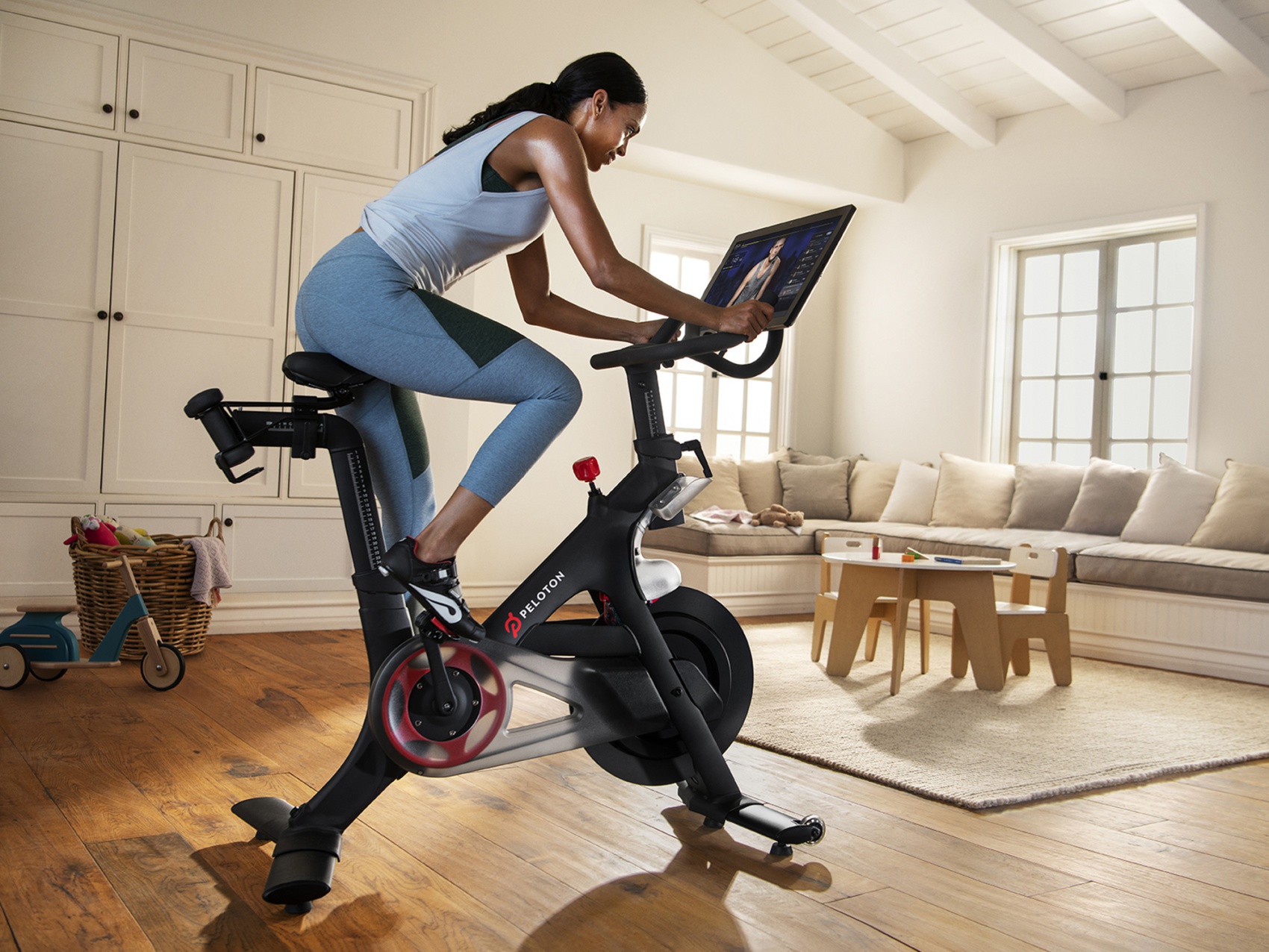 Peloton Pton Stock Falls After Lowering Subscription App Price Bloomberg
