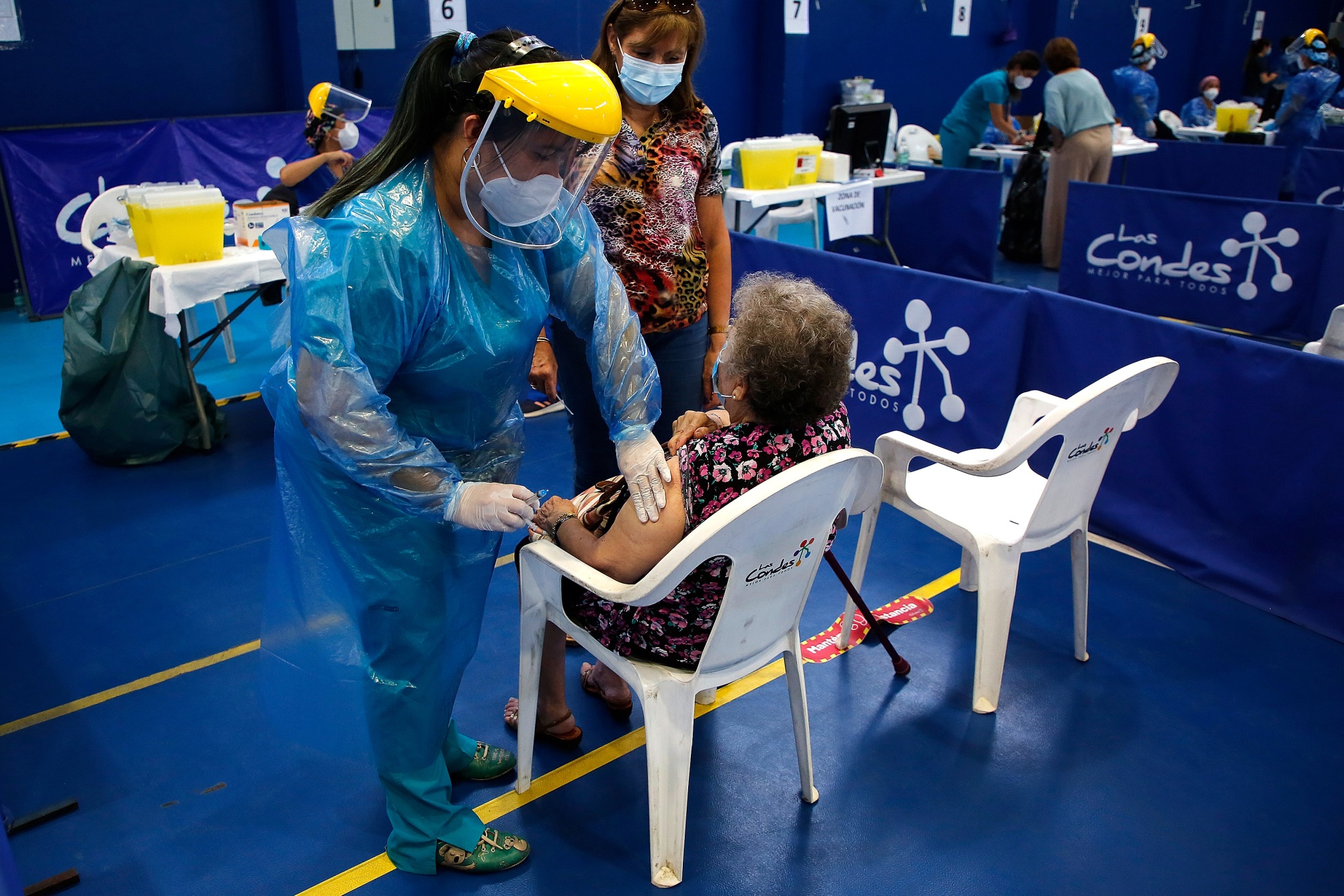 Chile Signs Covid Vaccine Deal With CanSino Amid Virus Surge - Bloomberg