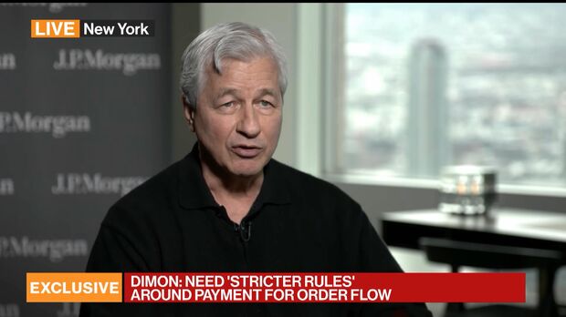 JPMorgan Seeks to Reduce Office Space in Two Manhattan Towers