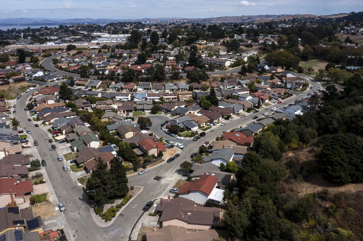 Mortgage Rates in US Increase for First Time in Seven Weeks