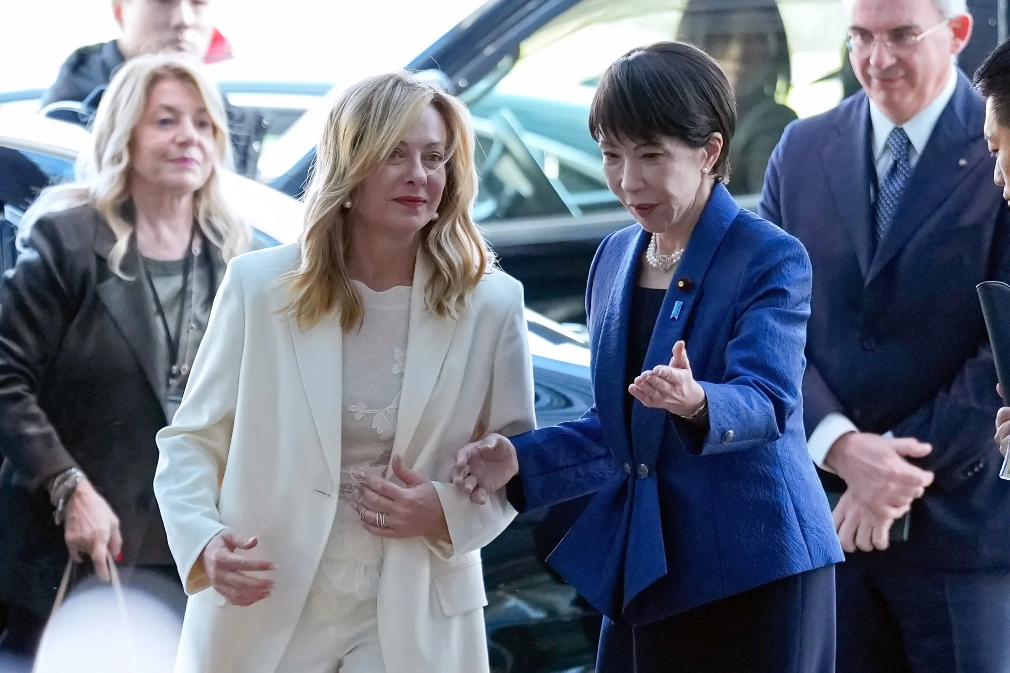 Sanae Takaichi, right, greets Giorgia Meloni, in Tokyo on Jan. 16.