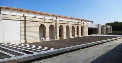 Château Marquis d’Alesme’s exterior