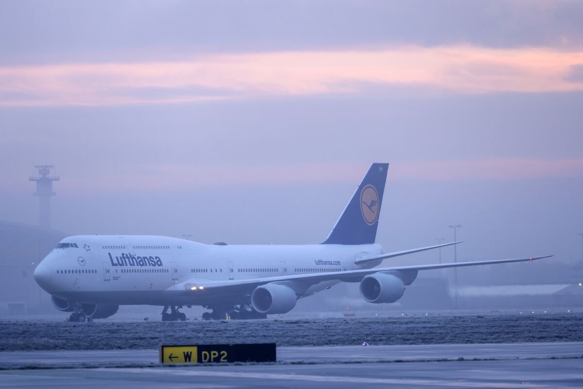 ⚫️ BLOOMBERG: Lufthansa incassa 400 milioni di dollari grazie alla vendita di due Boeing 747 per l'Air Force USA.
