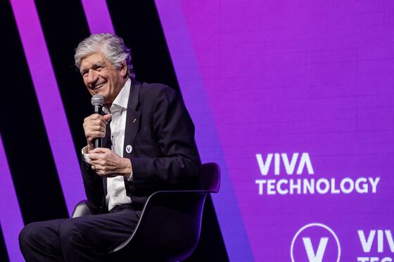 WeWork Adds Maurice Levy, SoftBank Executives in Turnaround Plan