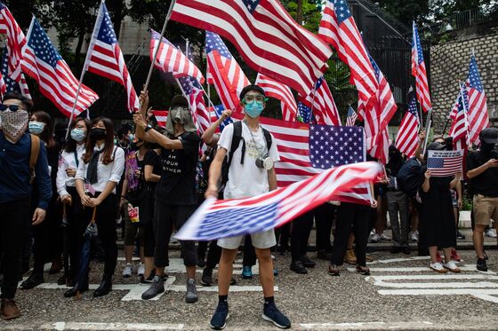 Hong Kong’s Leader Opposes U.S. Bill as Protesters Appeal to Trump