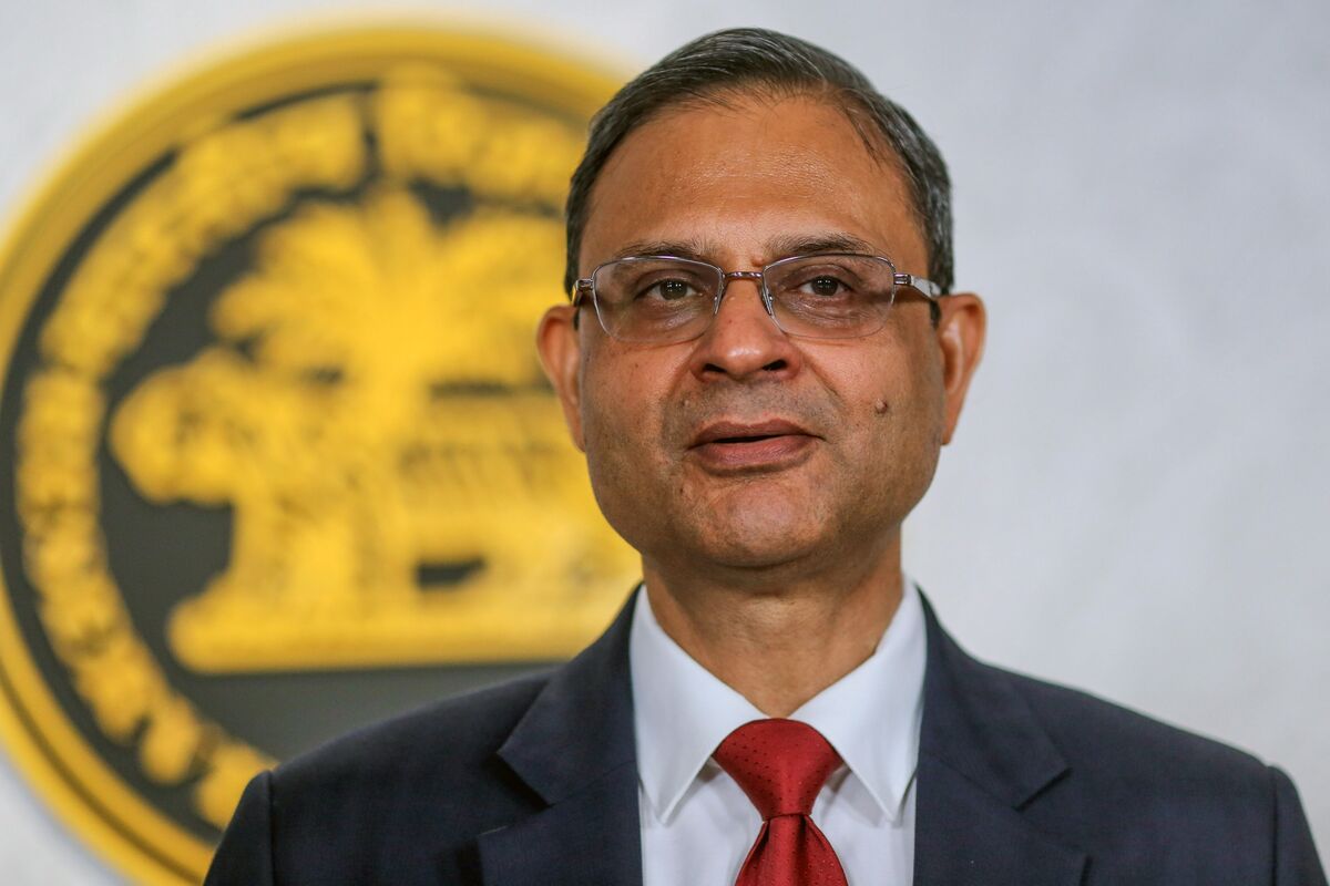 India’s Central Bank Keeps Key Rate on Hold With Rupee in Focus