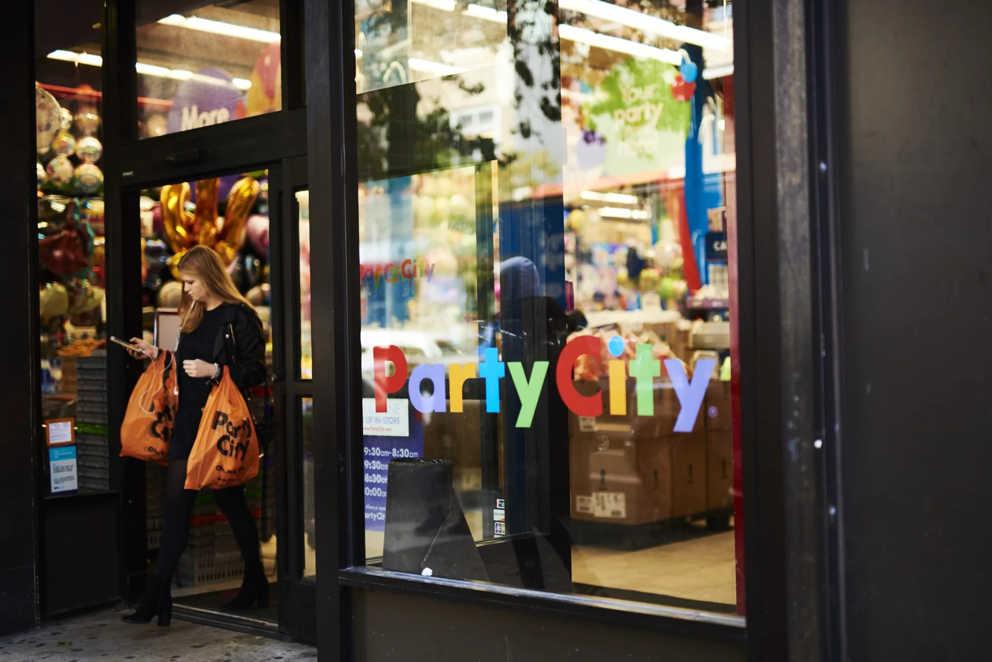 Party City is considering splitting up its balloon manufacturing and retailing businesses.