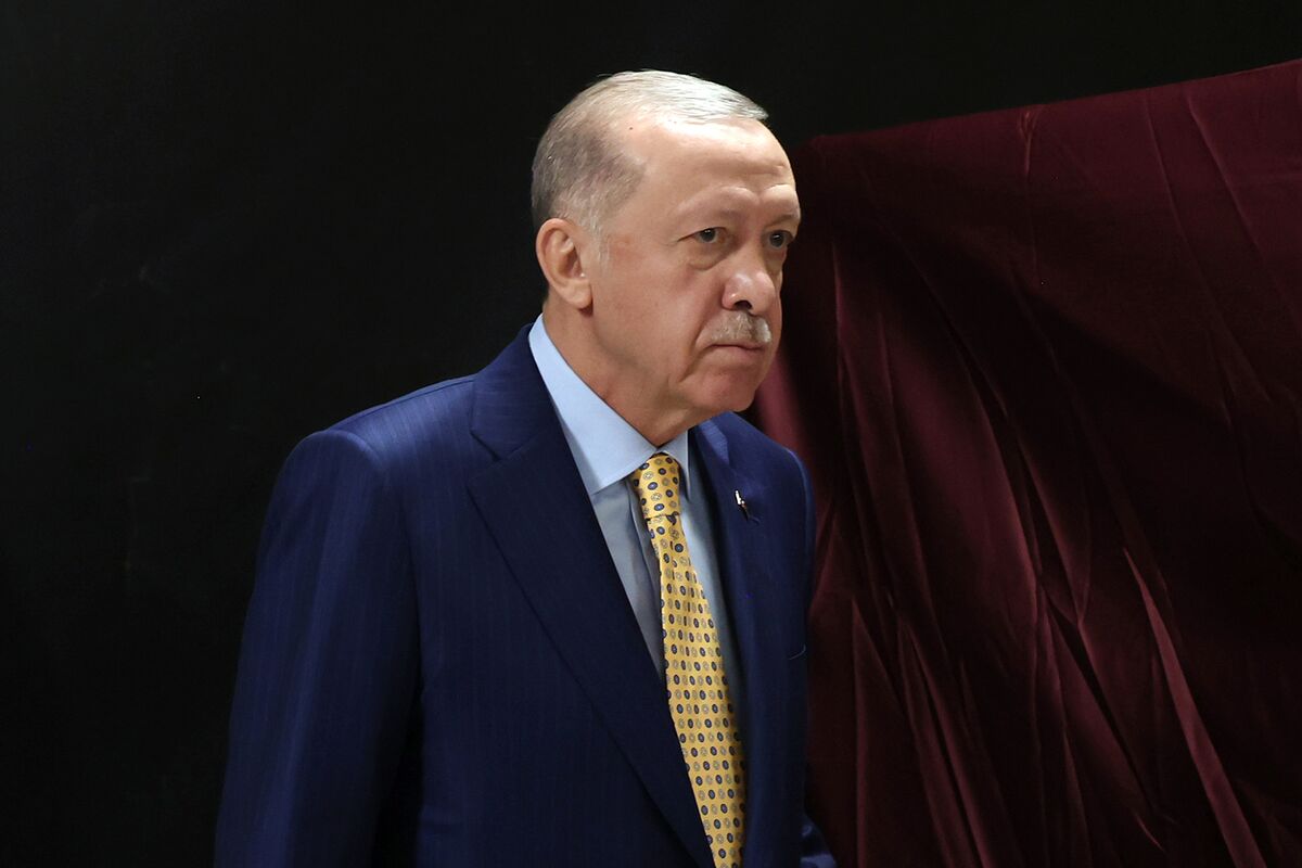 Turkey Municipal Elections: Erdogan Set for Shock Defeat Against Main Opposition