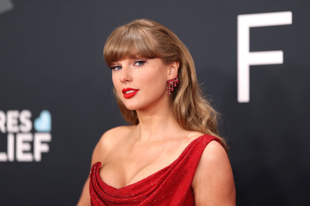 Taylor Swift Made Everyone Rich &mdash; Including Her Enemies