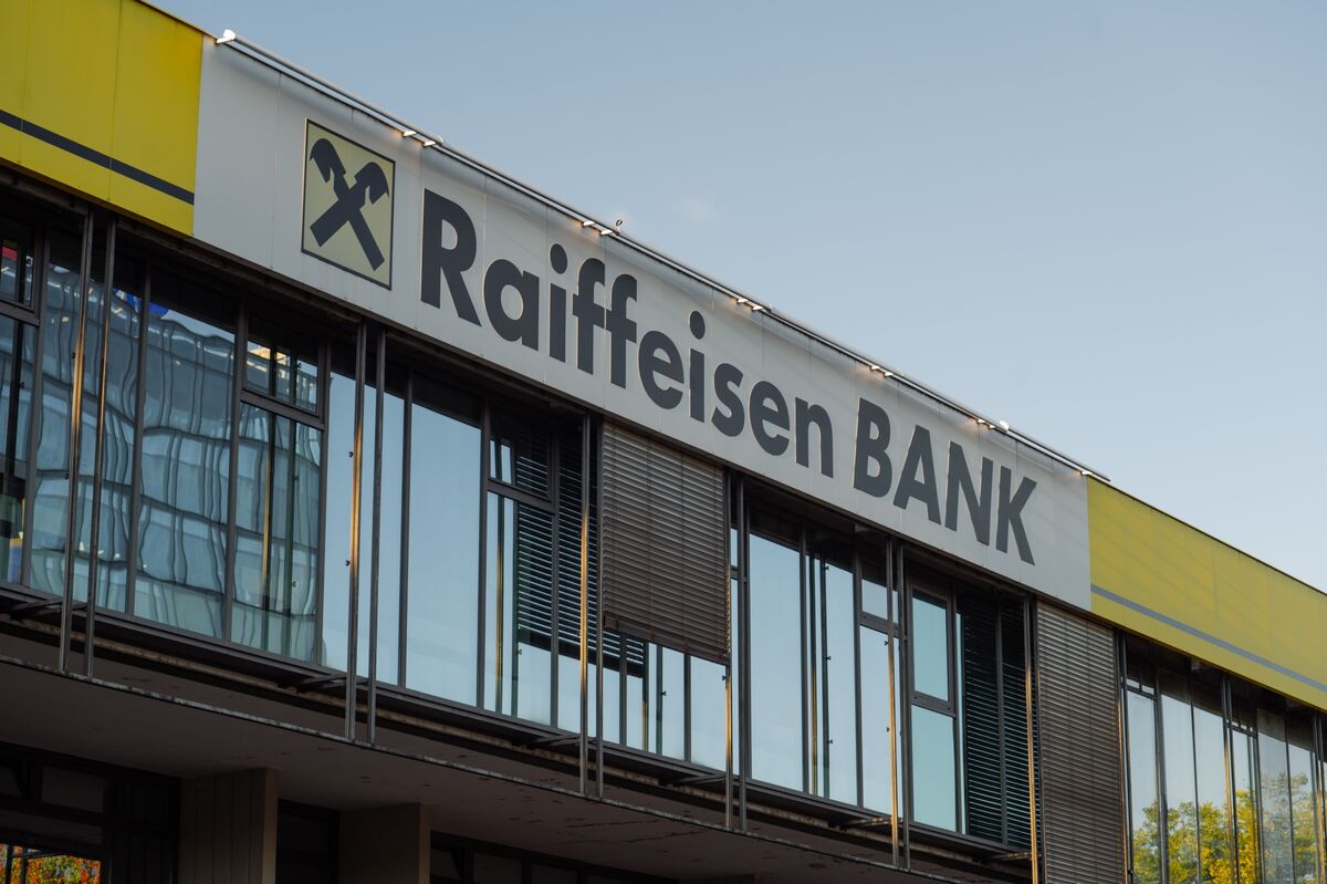Russian Court Orders Raiffeisen to Pay €339 Million in Damages