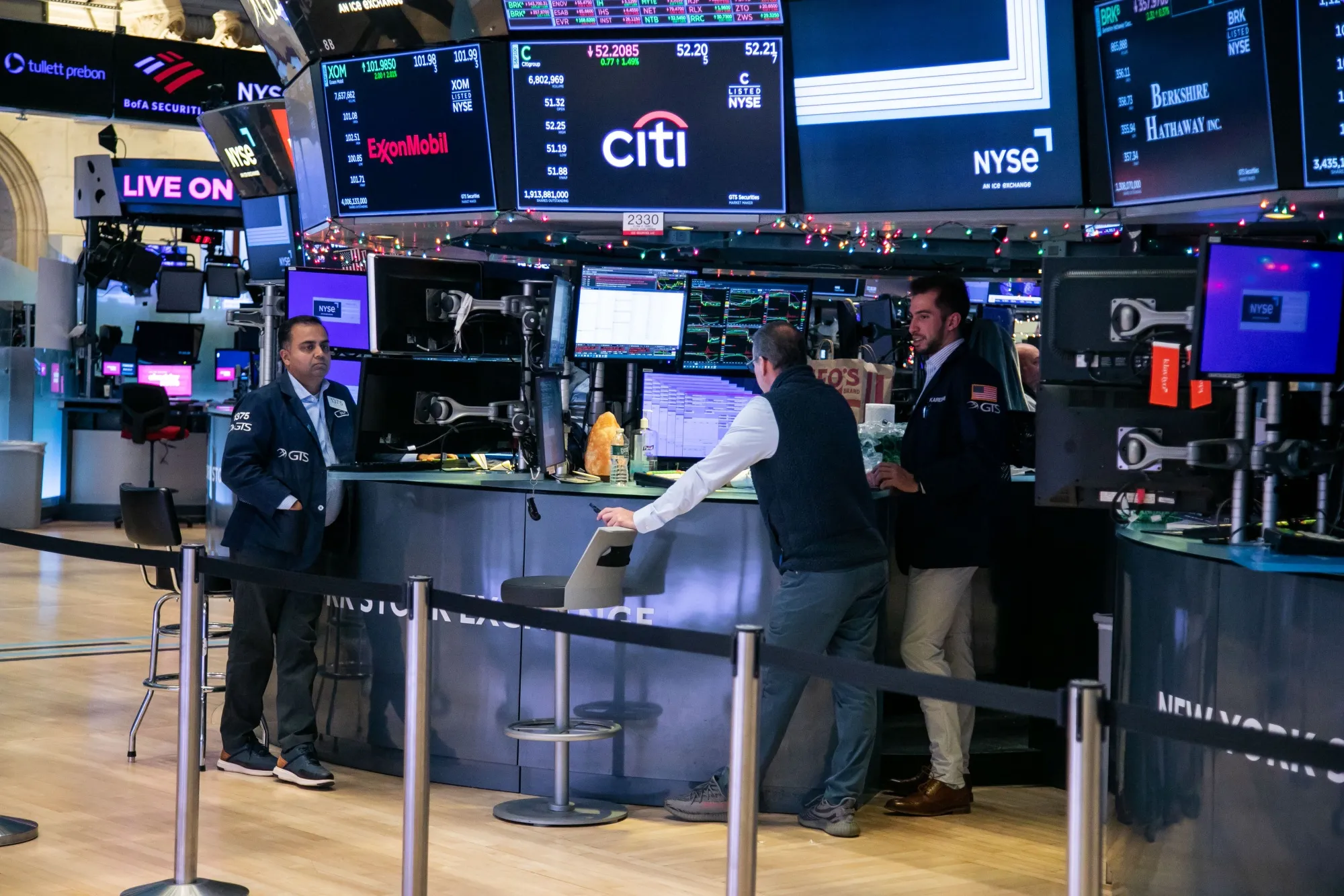 Wall Street began the trading year with a down day, but some investors are leaning into equities because they see the threat of rate hikes and reaccelerating&nbsp;inflation finally off the table.