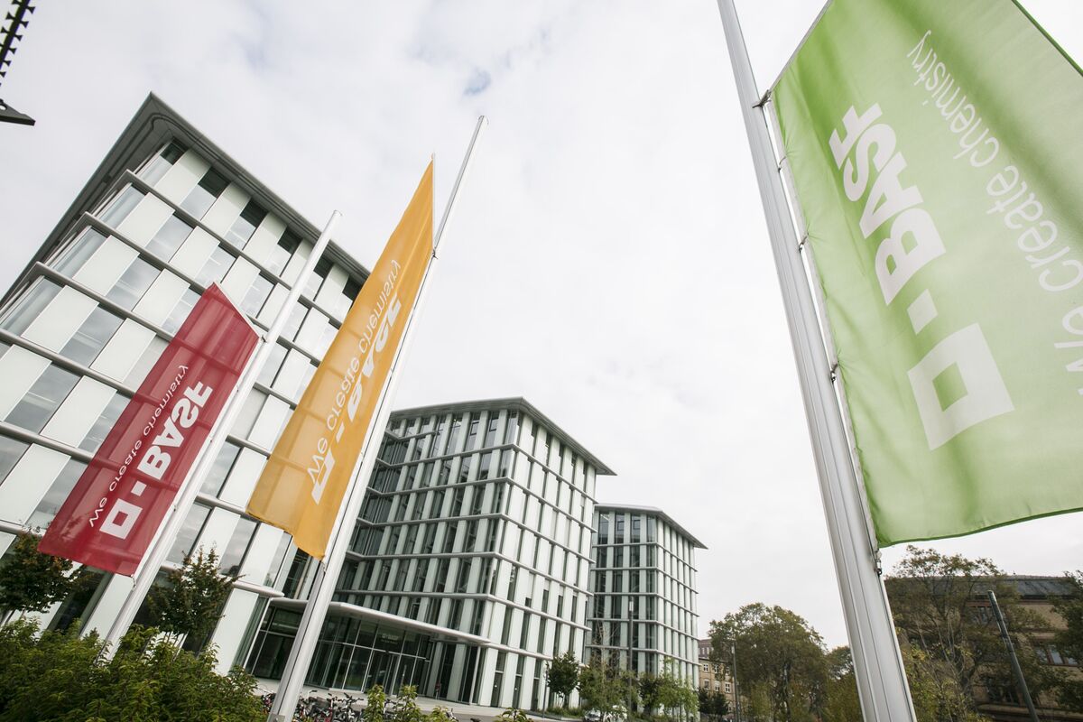BASF wählt Deutsche Bank, Goldman für Agrarchemie-IPO: Kreise - Bloomberg