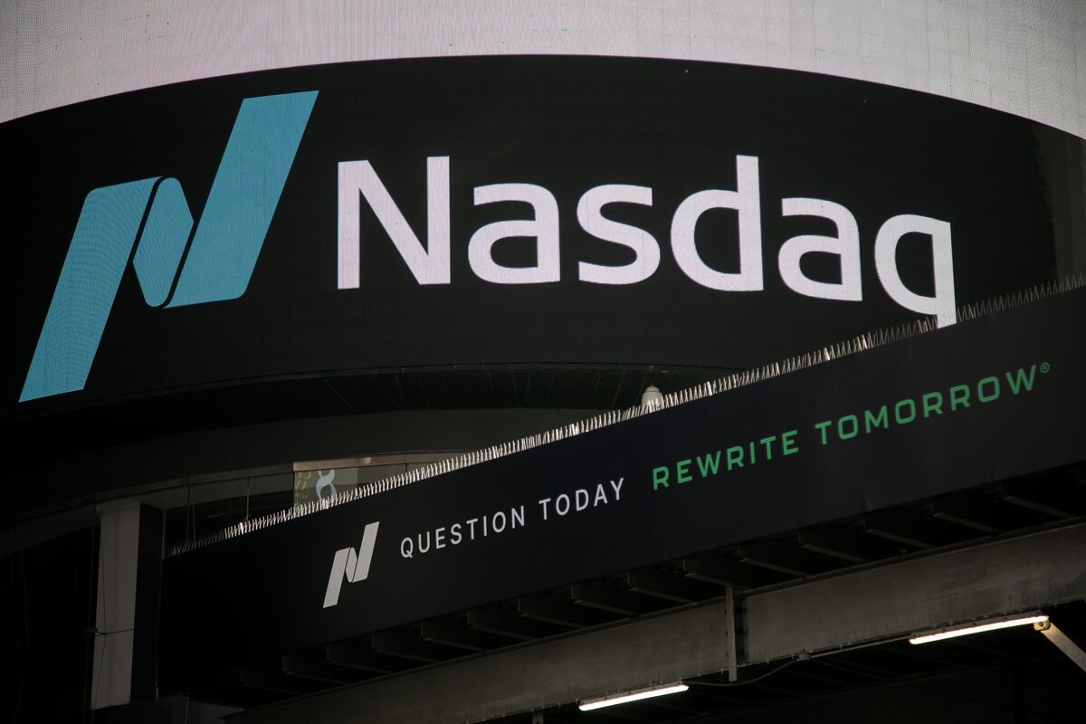 Wall Street’s Income-ETF Boom Comes for Nasdaq 100 With a Twist