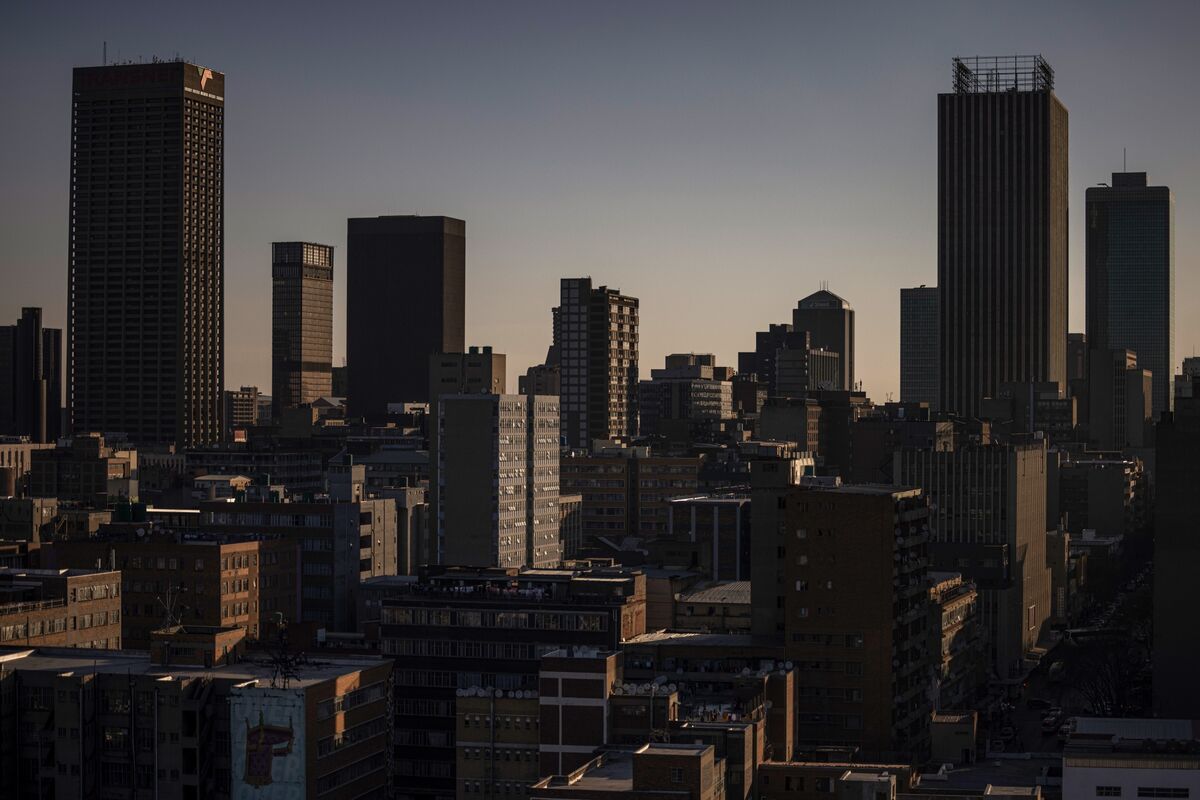 ⚫️ BLOOMBERG: Bain & Co. chiude la consulenza a Johannesburg dopo il divieto del 2022