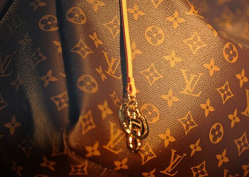 As companies from LVMH Moet Hennessy Louis Vuitton SE to Kering SA increasingly sell online, top brands are stepping up efforts to combat Web sales of counterfeit and grey-market goods
