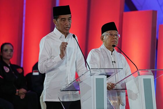 Jokowi Challenger Moots Food Import Suspension in Poll Debate