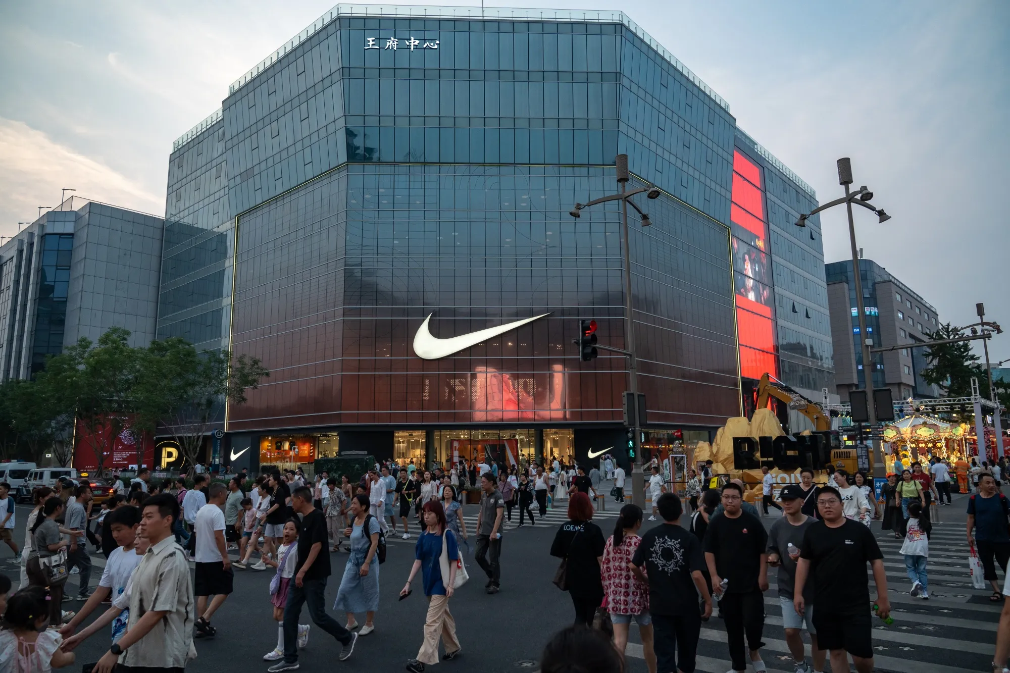 Nike is attempting to end a sales slump after a tumultuous year of corporate layoffs and the CEO change.
