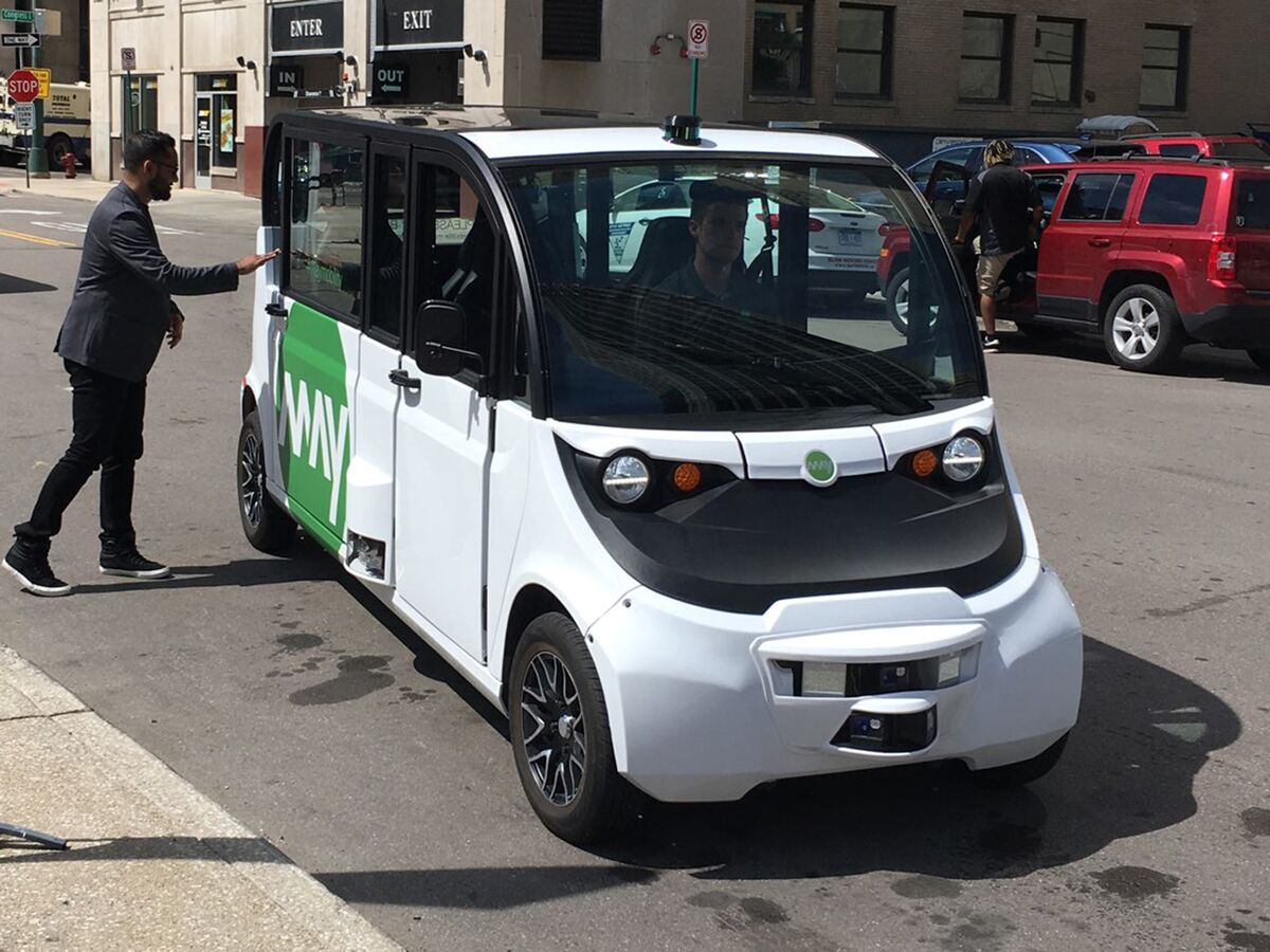 Simple Self-Driving Shuttles Become First Robot Rides in Detroit ...