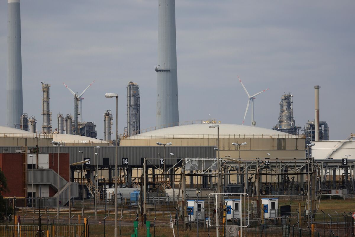 Germany Eyes Arrival of First LNG Vessel to Ease Gas Crunch - Bloomberg